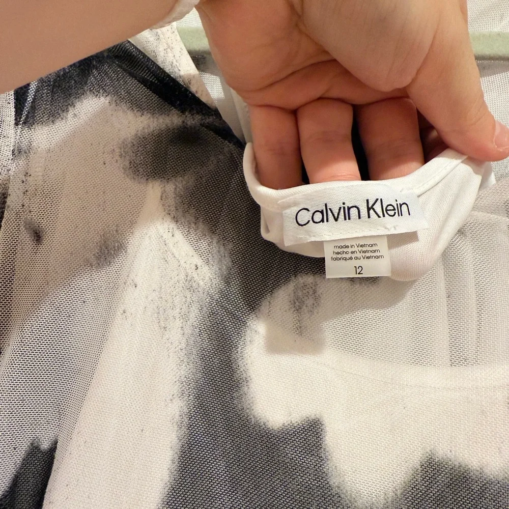 Calvin Klein Women’s Elegant Black and White Floral Dress Size 12 - Picture 6 of 8